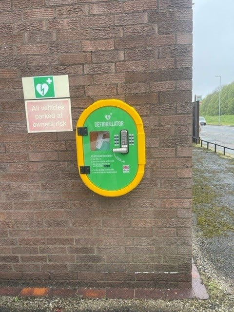 Luton’s Neville Trust Invests in Defibrillator for Local Community